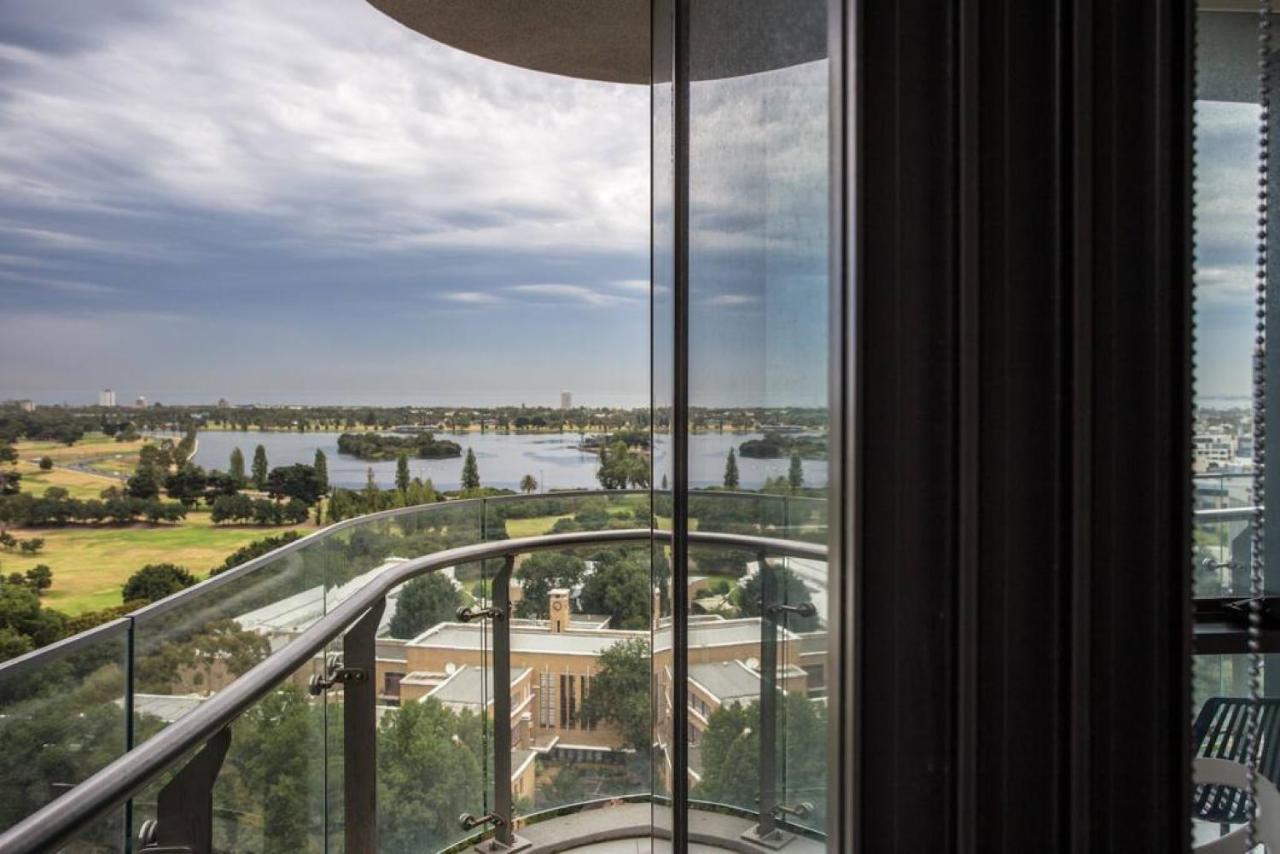 Readyset Apartments At Emerald เมลเบิร์น ภายนอก รูปภาพ
