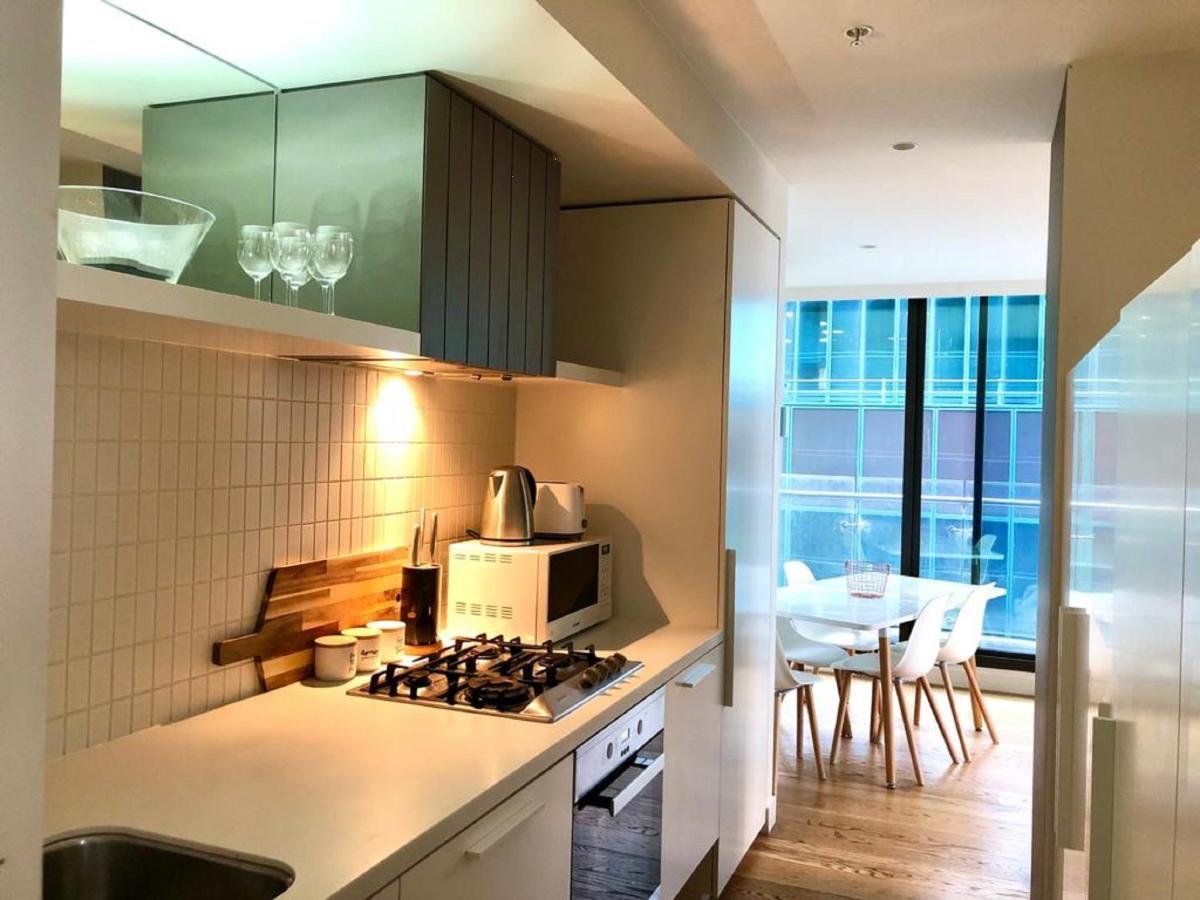 Readyset Apartments At Emerald เมลเบิร์น ภายนอก รูปภาพ