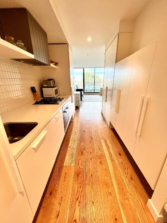 Readyset Apartments At Emerald เมลเบิร์น ภายนอก รูปภาพ